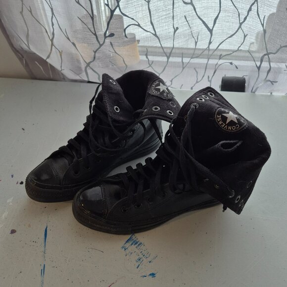 Converse High Top Black Leather Sneaker Size 7 Women - Picture 6 of 7